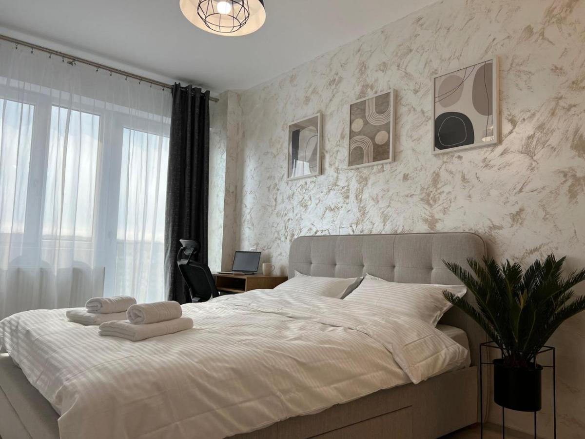 Lazar Towers Studios & Apartments Near Palas Iasi Exterior foto