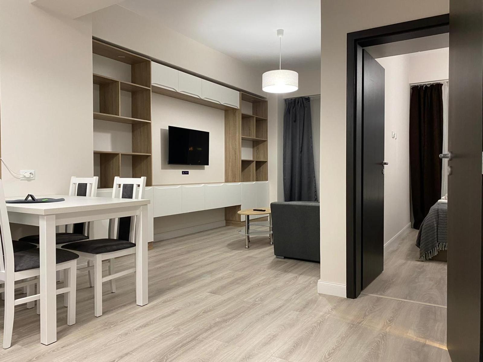 Lazar Towers Studios & Apartments Near Palas Iasi Exterior foto