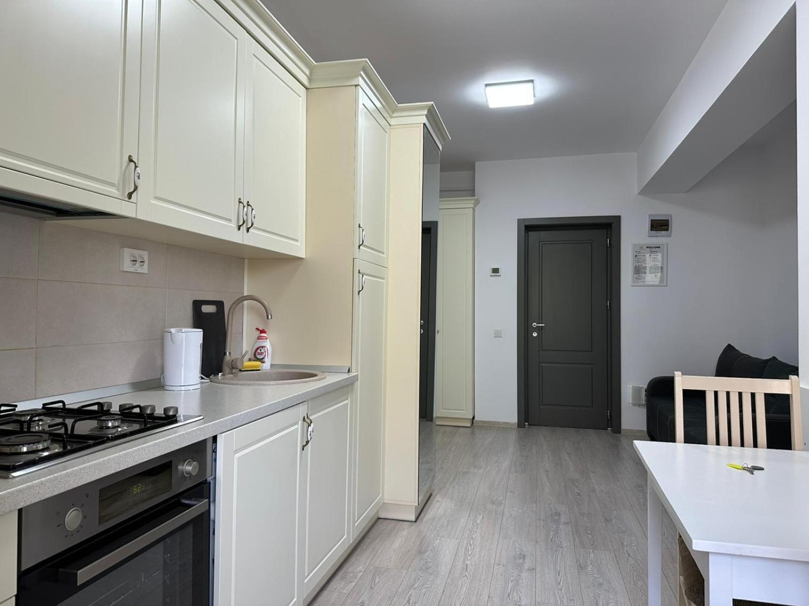 Lazar Towers Studios & Apartments Near Palas Iasi Exterior foto