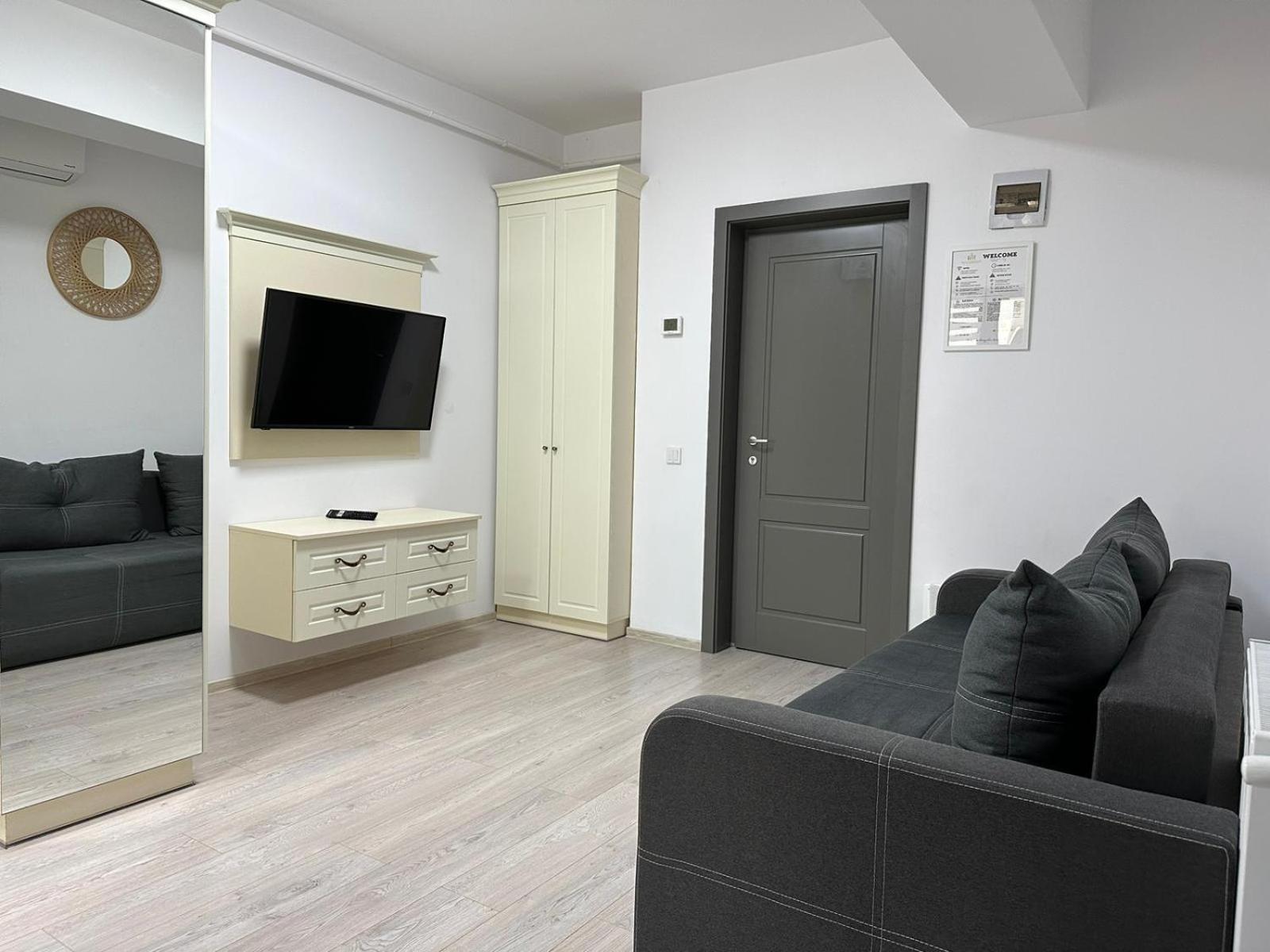 Lazar Towers Studios & Apartments Near Palas Iasi Exterior foto